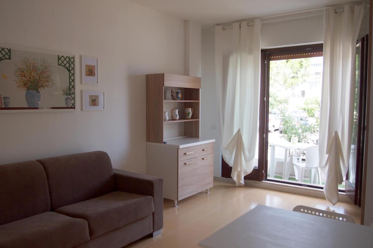 Le Rose Beach & Suites Appartamenti Fronte Mare A Villarosa Martinsicuro Exterior photo